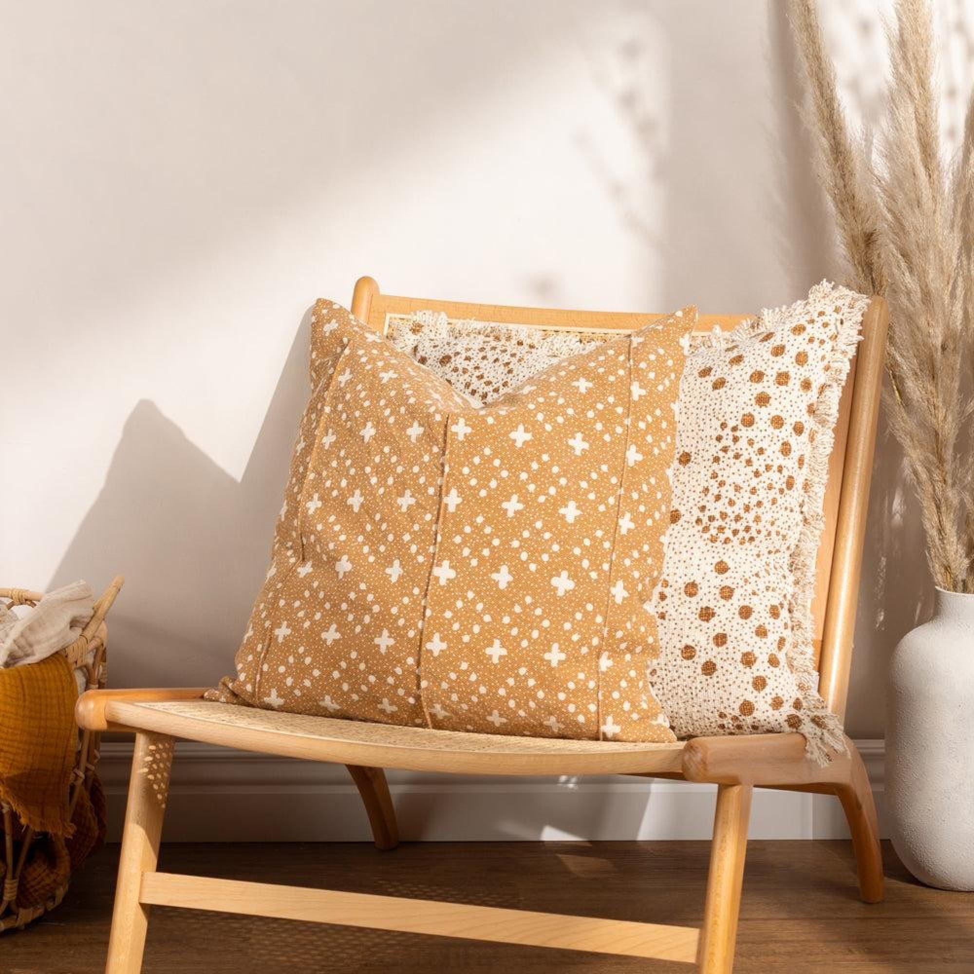 Yard Hara Yolk Woven Fringed Cotton Cushion