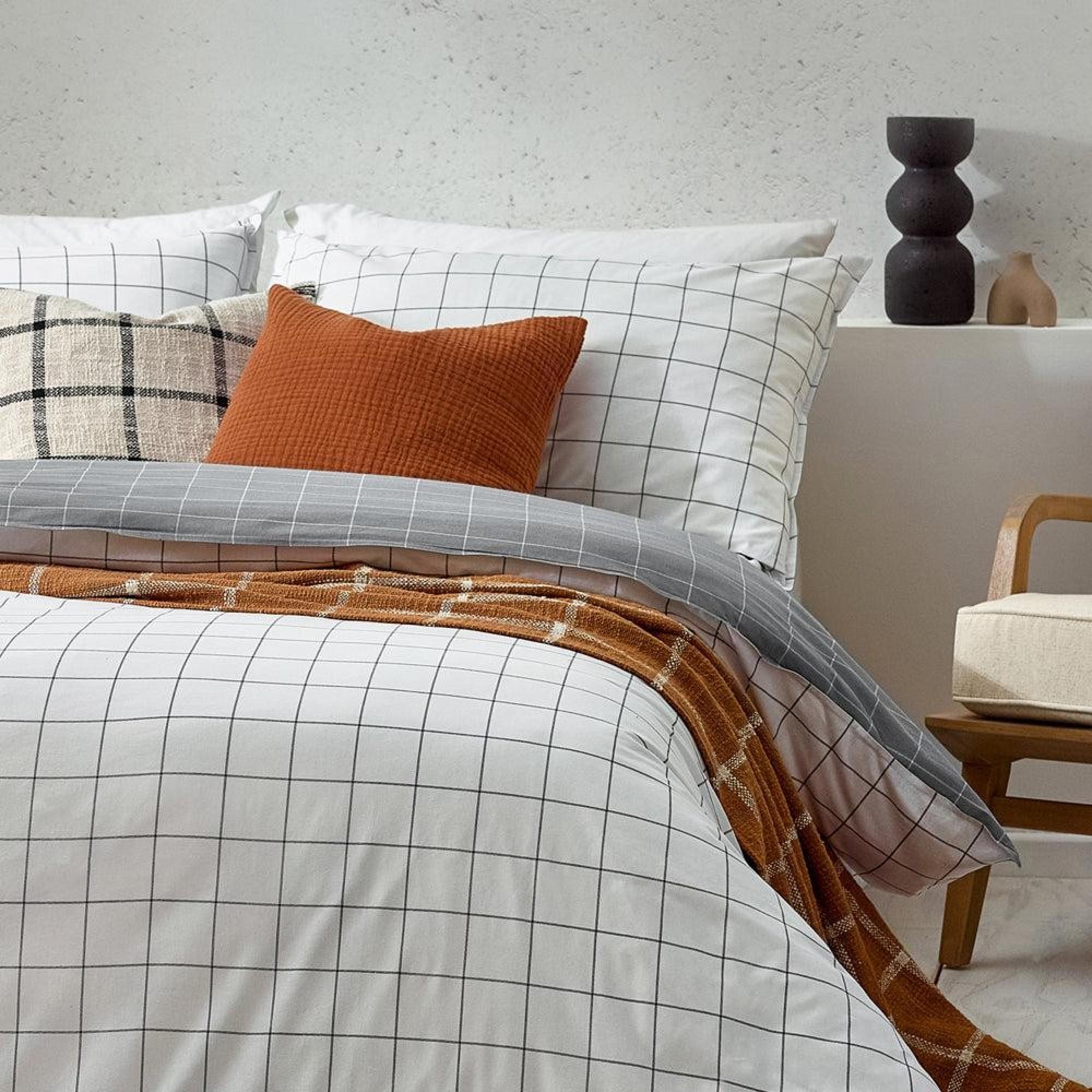 Yard Howarth White and Black Check Duvet Cover Set