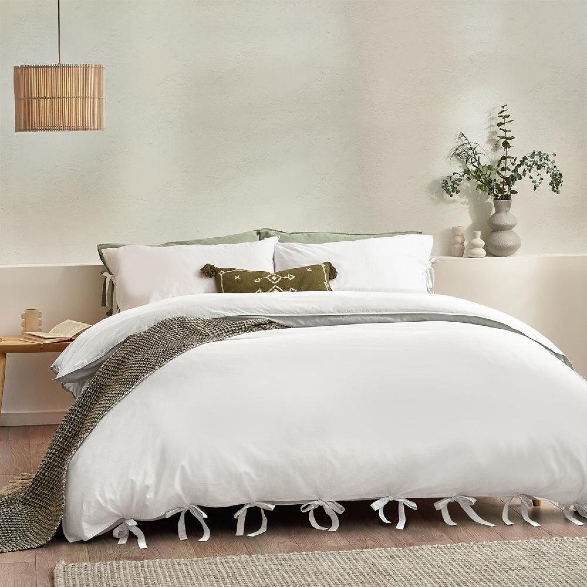 Yard Mallow Warm White Bow Tie Duvet Cover Set