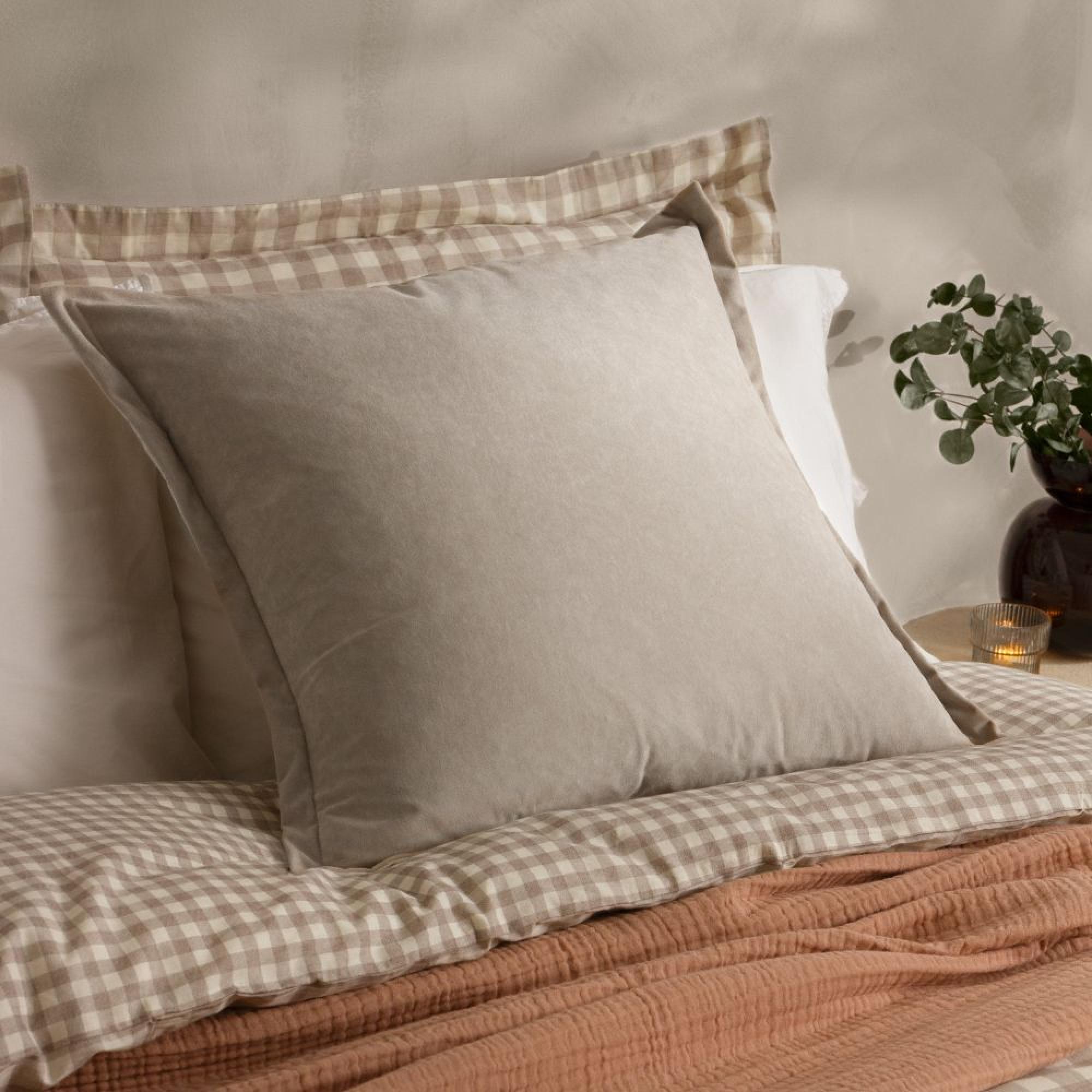 Yard Merton Doe Brown Velvet Square Cushion