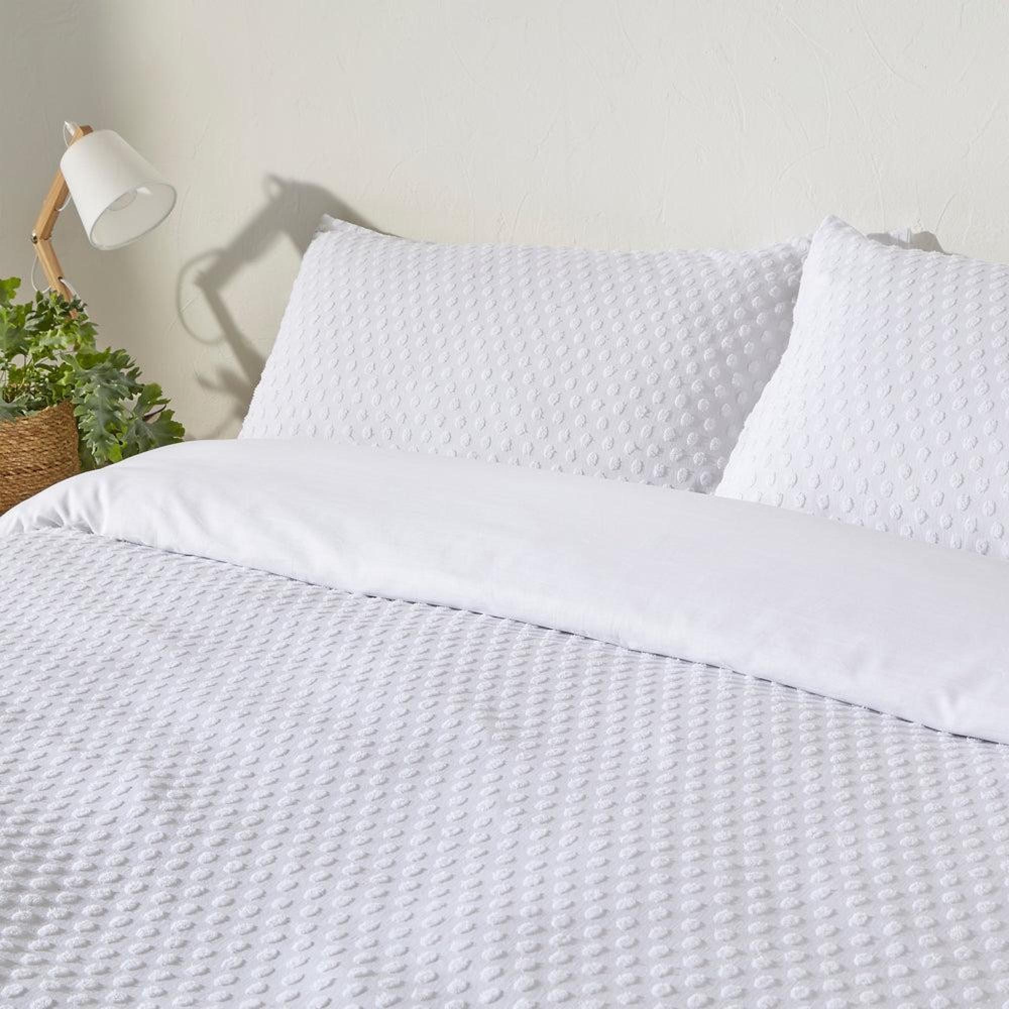 Yard Polka Tuft White Cotton Duvet Cover Set