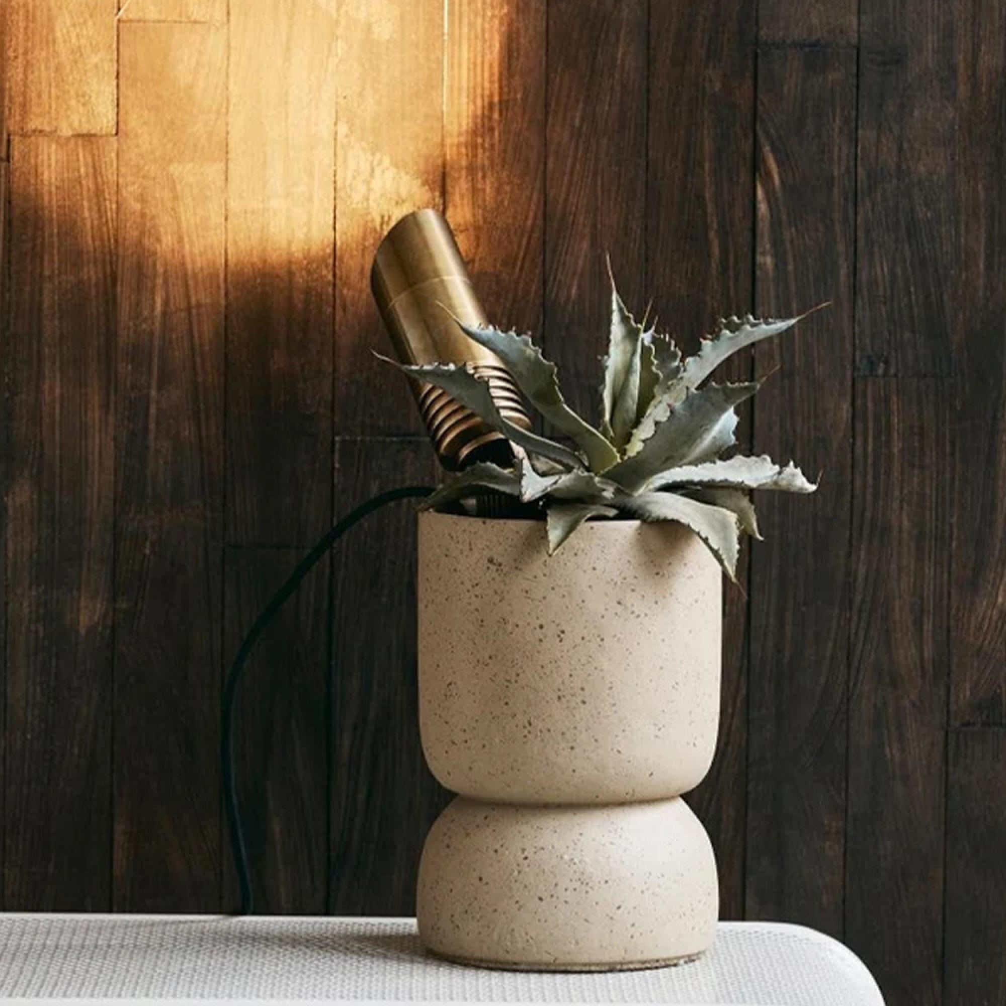 Bragi Outdoor Spike Lamp - Brass