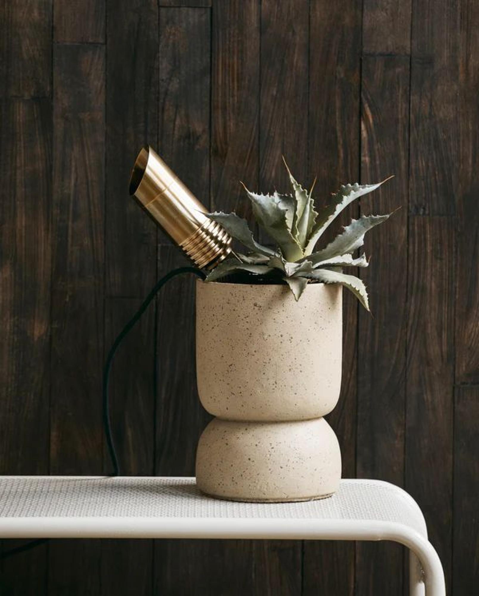 Bragi Outdoor Spike Lamp - Brass