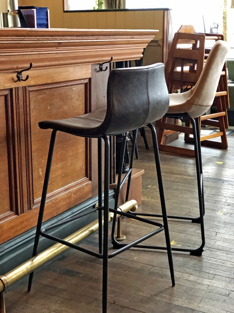 Erlangen Barstools - Set of 2 - Vintage Leather - Chestnut