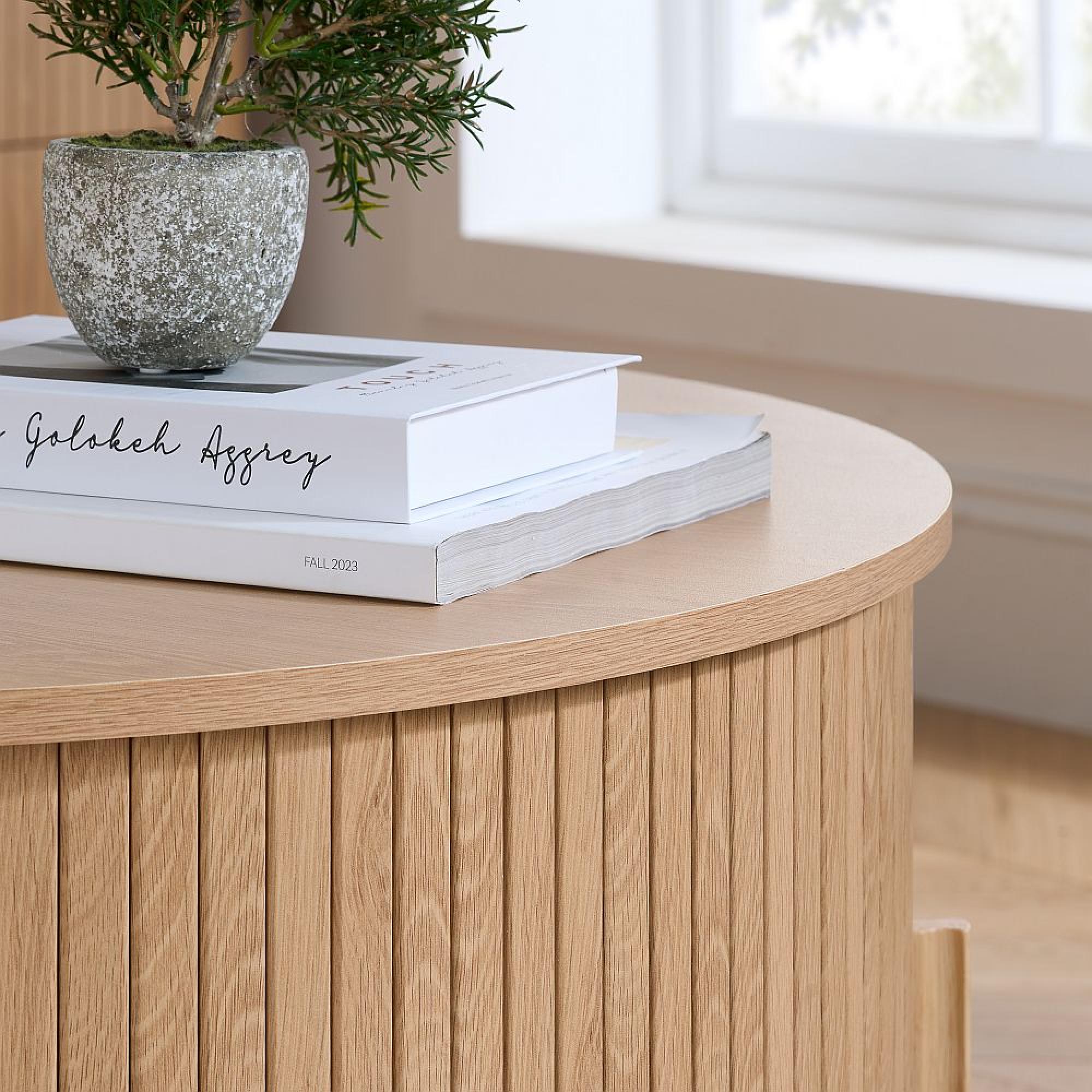 Axel Coffee Table - Round - 2 Door - Oak Fluted