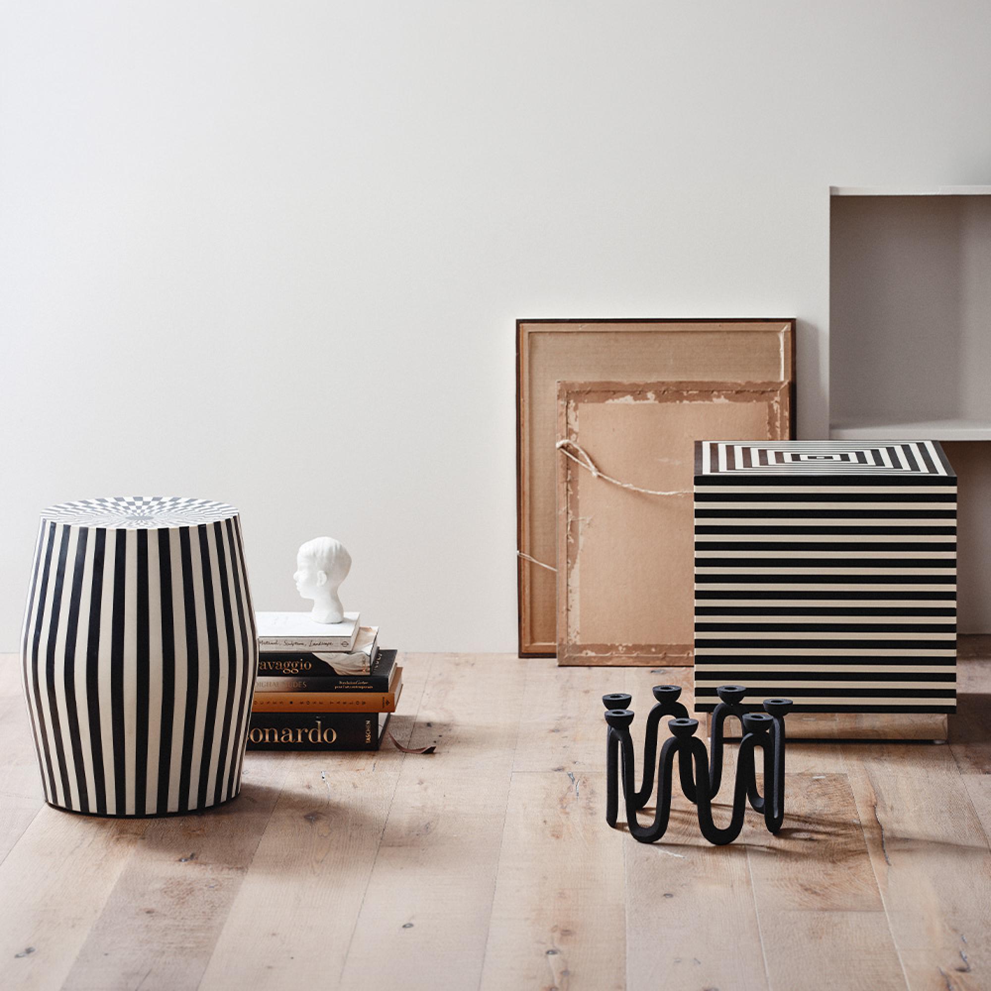 Taura Coffee Table - Square - Black & White