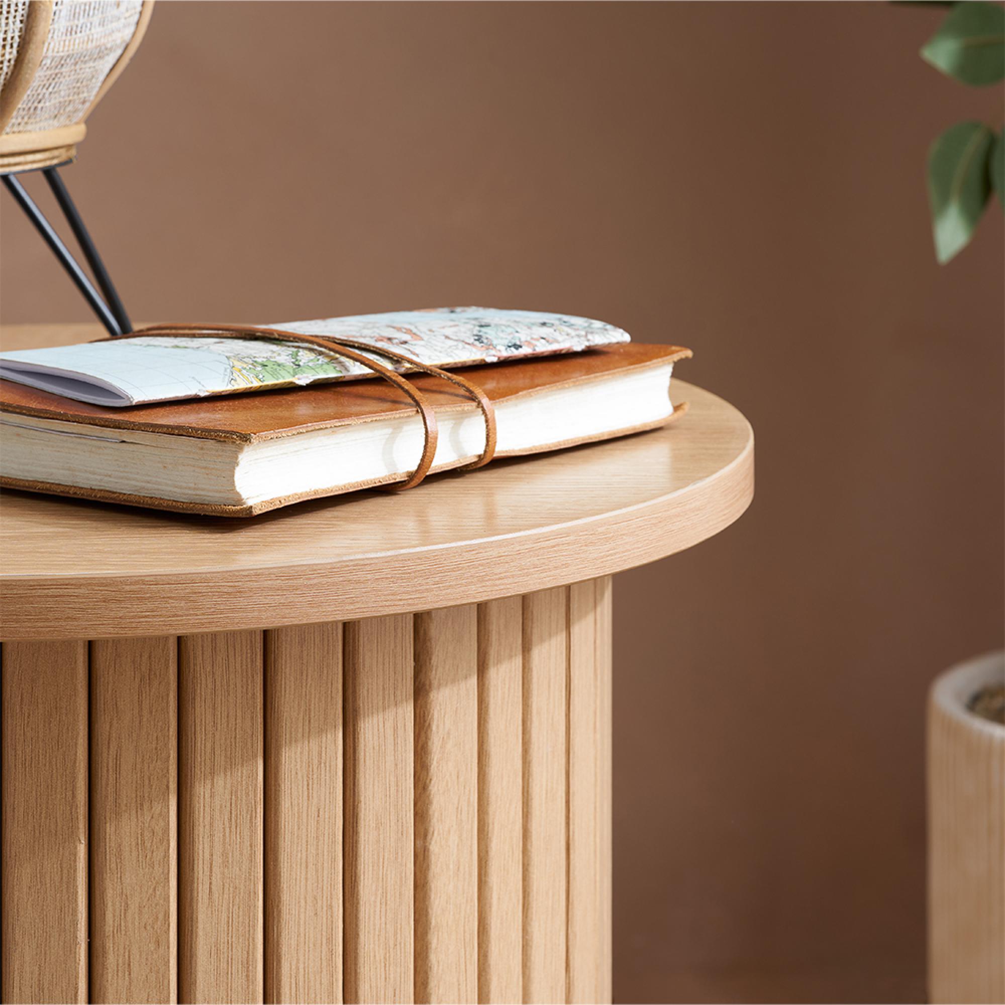 Axel Round Side Table - Oak Fluted