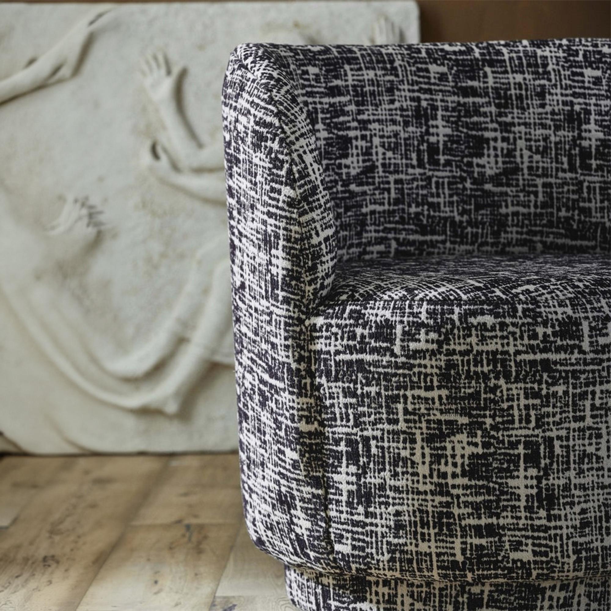 Bomu Lounge Chair - Fabric