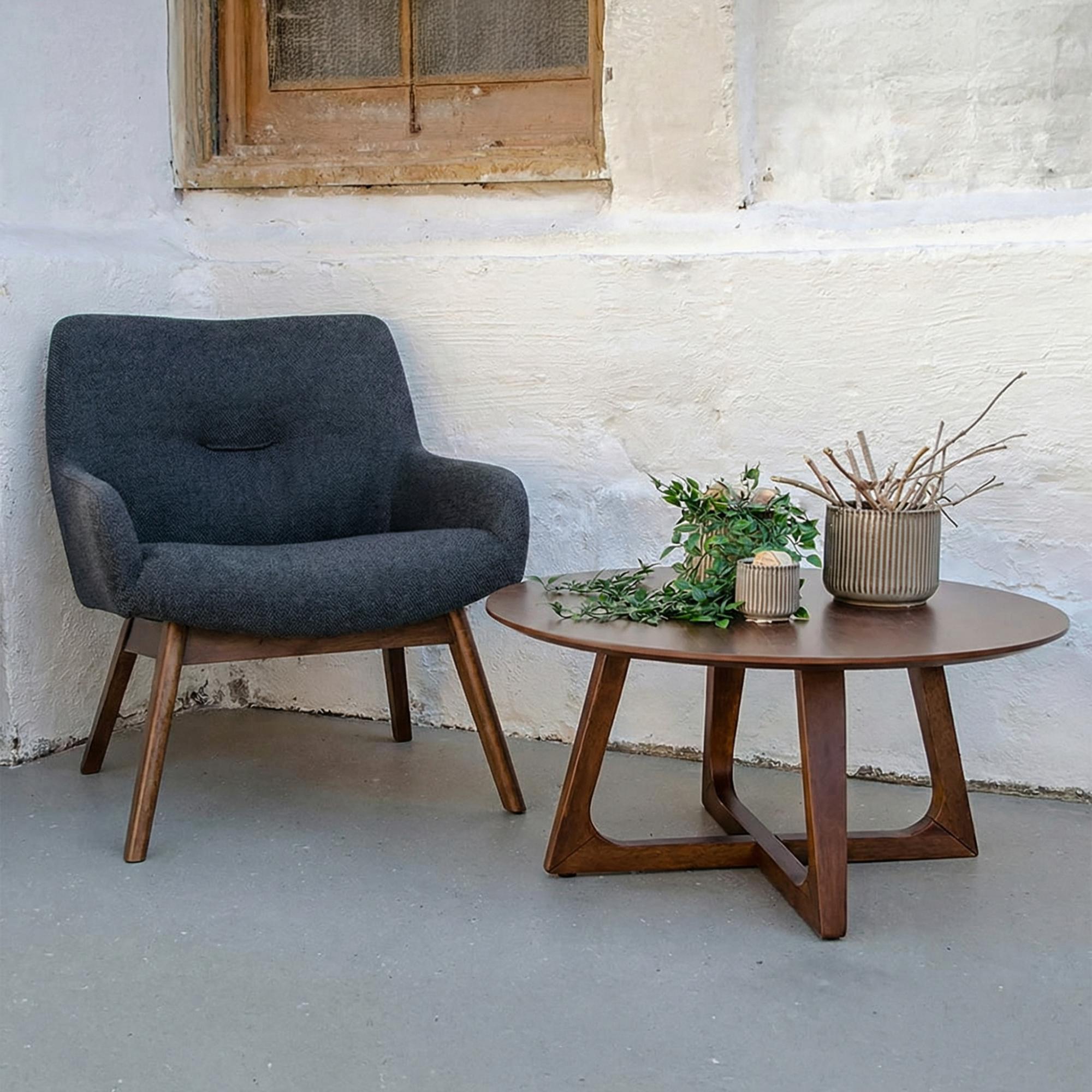 London Lounge Chair - Dark Blue - Fabric - Walnut Legs