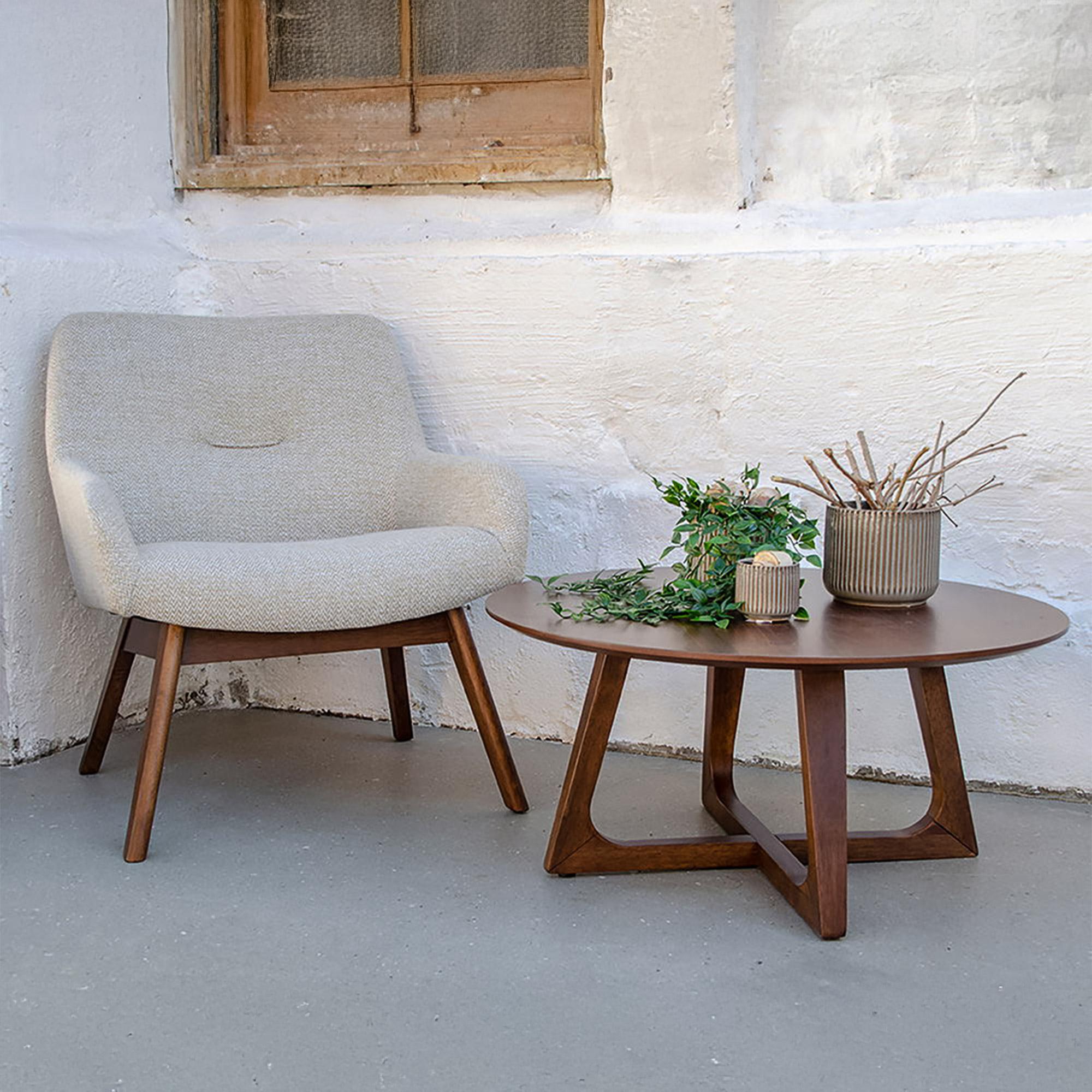 London Lounge Chair - Sand - Fabric - Walnut Legs