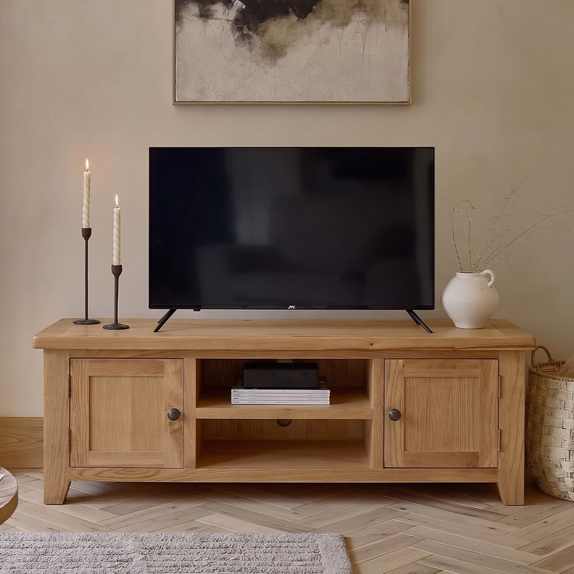 Appleby TV Unit - 134cm - Medium - Oak