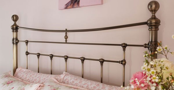 Metal deals beds online