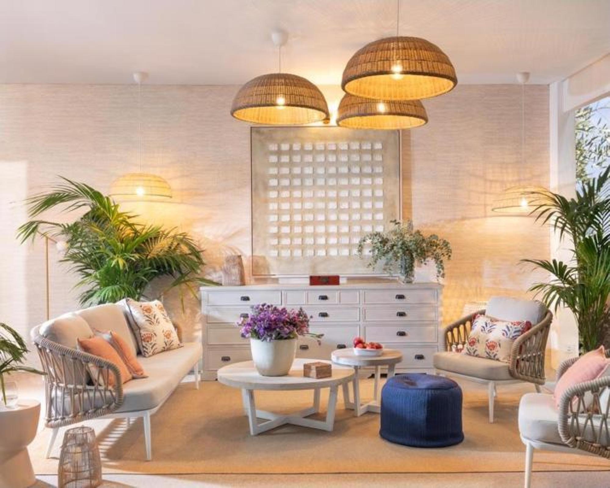 Product photograph of Crisal Decoracion Stone Synthetic Rattan Round Screen - 70cm from Choice Furniture Superstore.