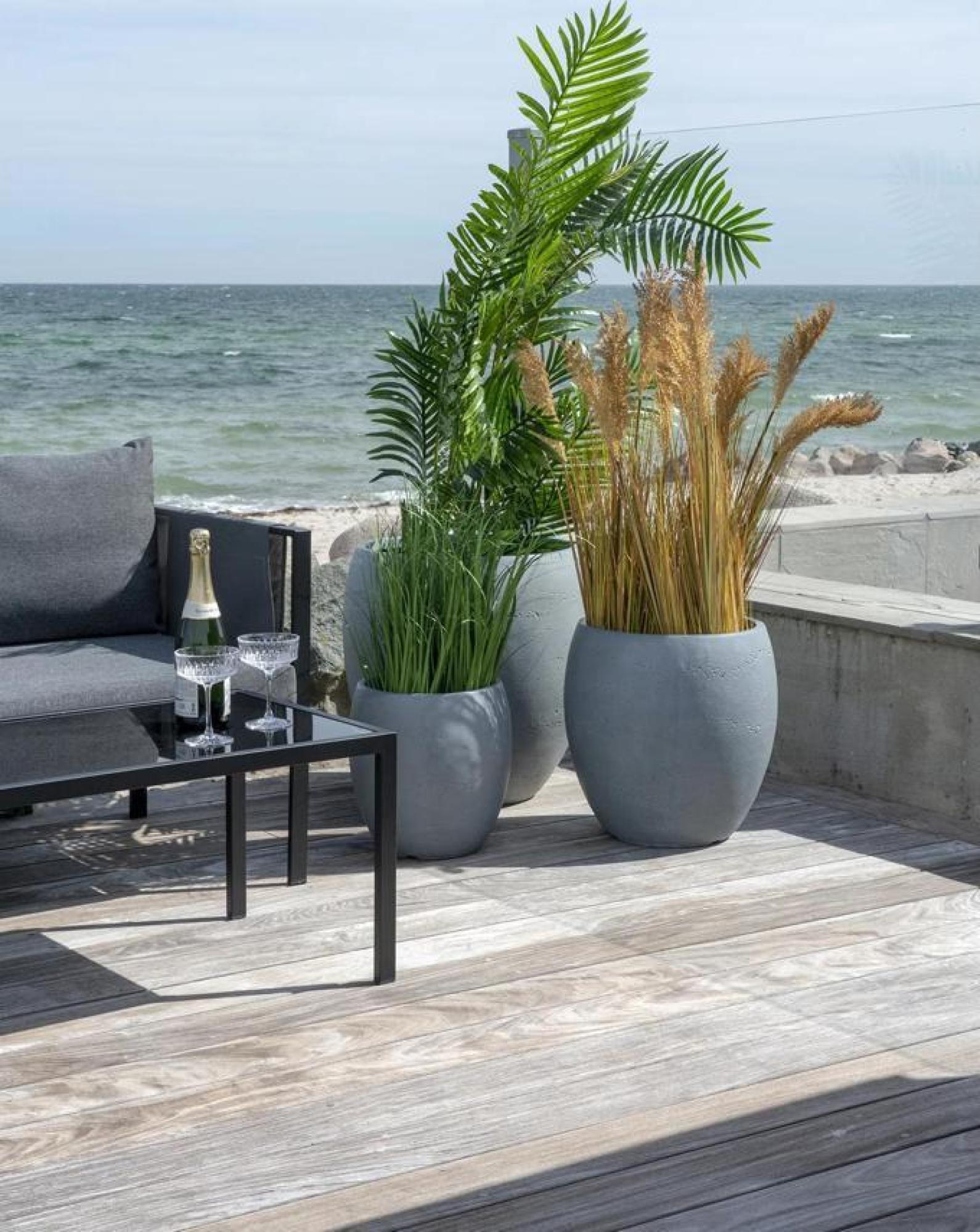 Product photograph of Cecilia Green Areca Palm from Choice Furniture Superstore.
