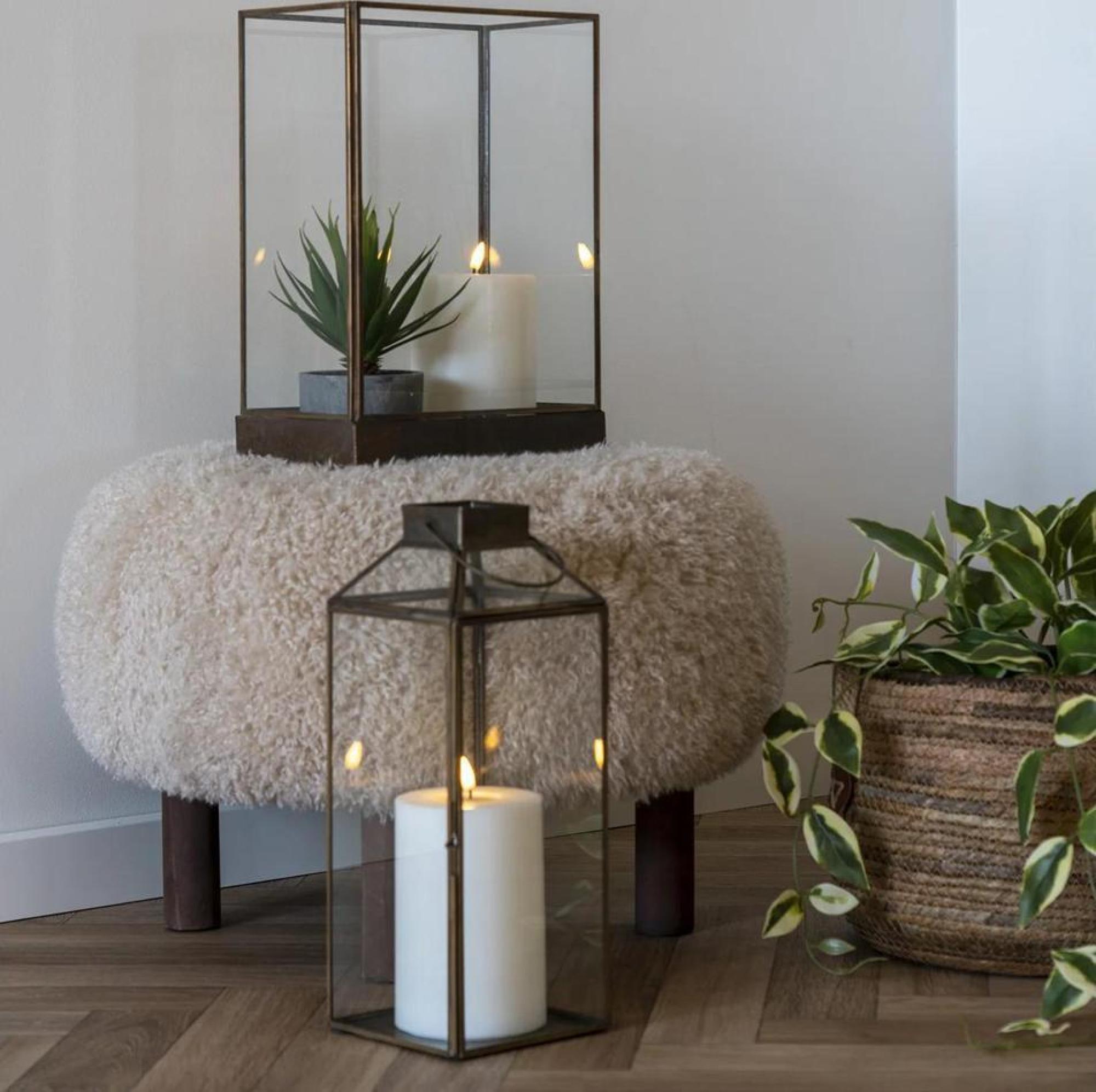 Product photograph of Babbitt Green Spello Flower Display from Choice Furniture Superstore.