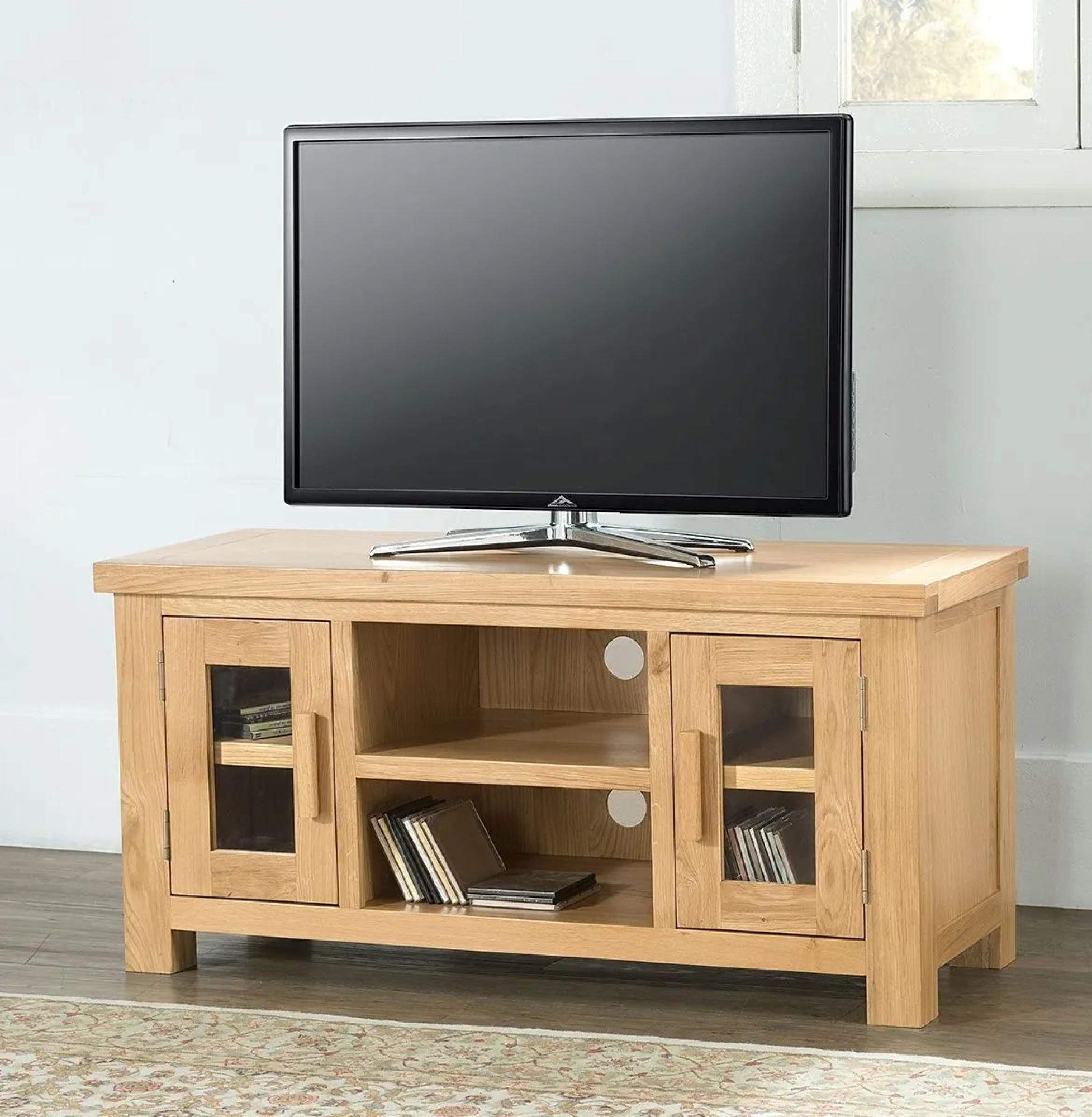 Product photograph of Clearance - Cambridge Oak Large Tv Unit - Fss15436 from Choice Furniture Superstore.