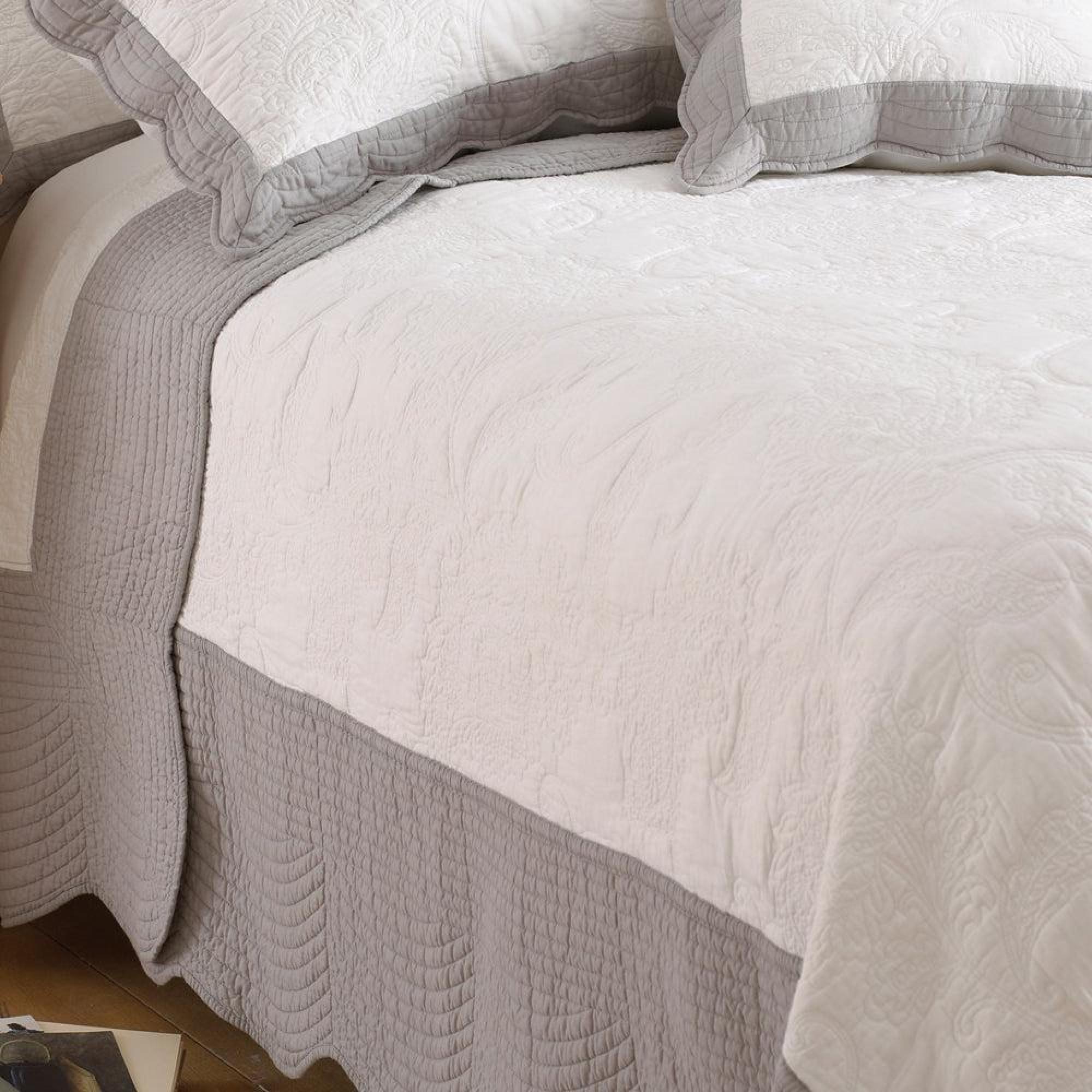 Product photograph of Fayence White And Grey Scalloped Bedspread from Choice Furniture Superstore.