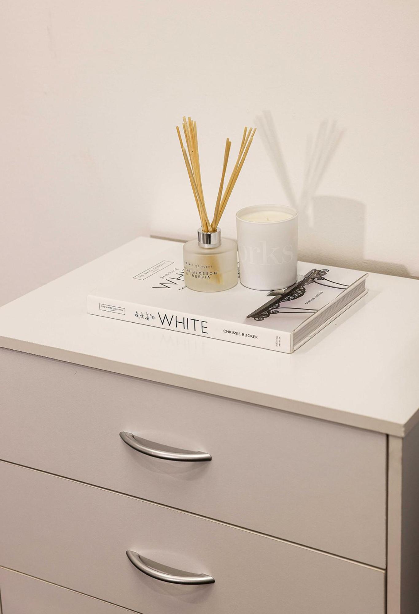 Product photograph of Delta White Bedroom Set from Choice Furniture Superstore.
