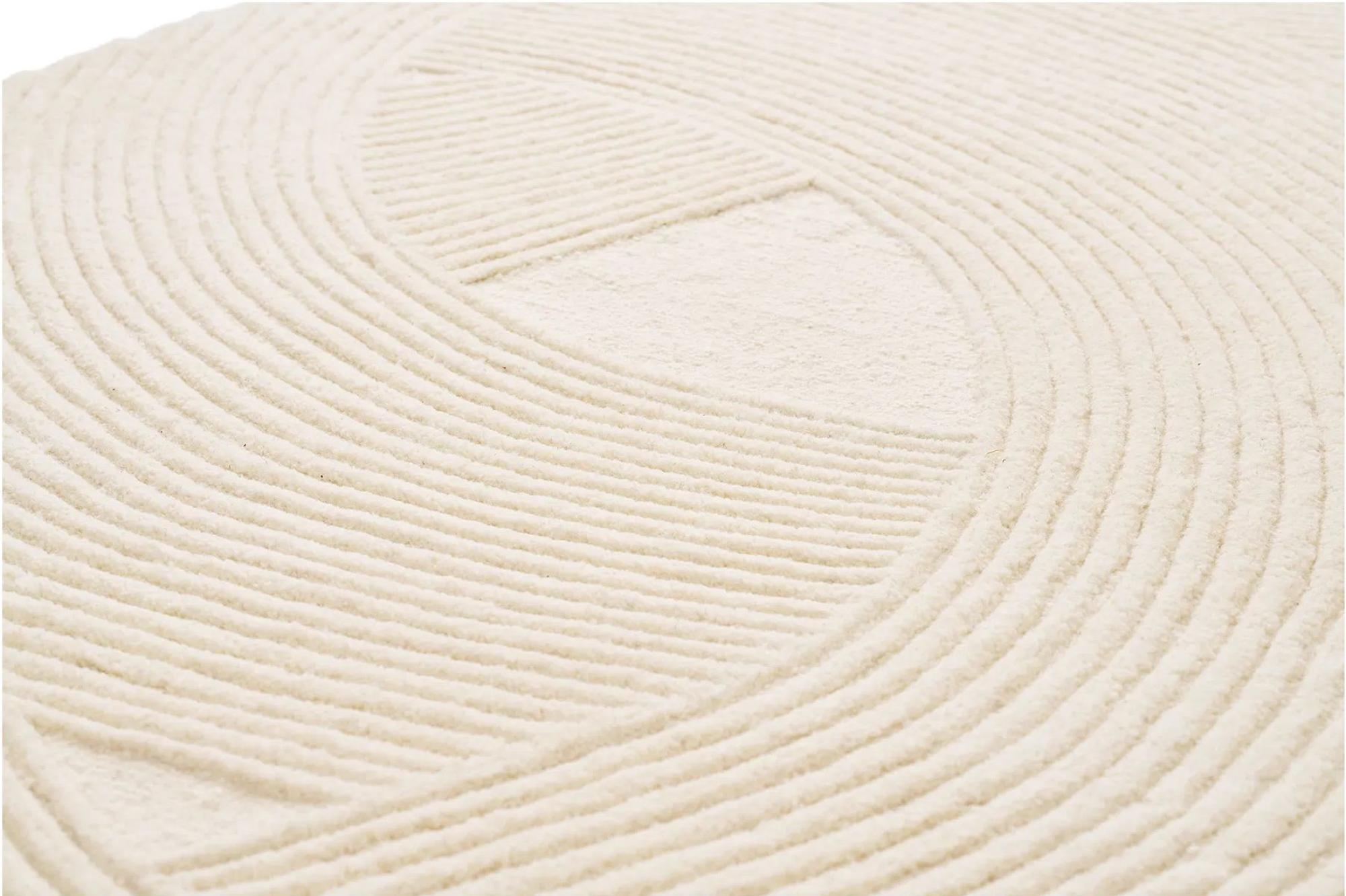 Product photograph of Corwin Ivory Rug - 160cm X 230cm from Choice Furniture Superstore.