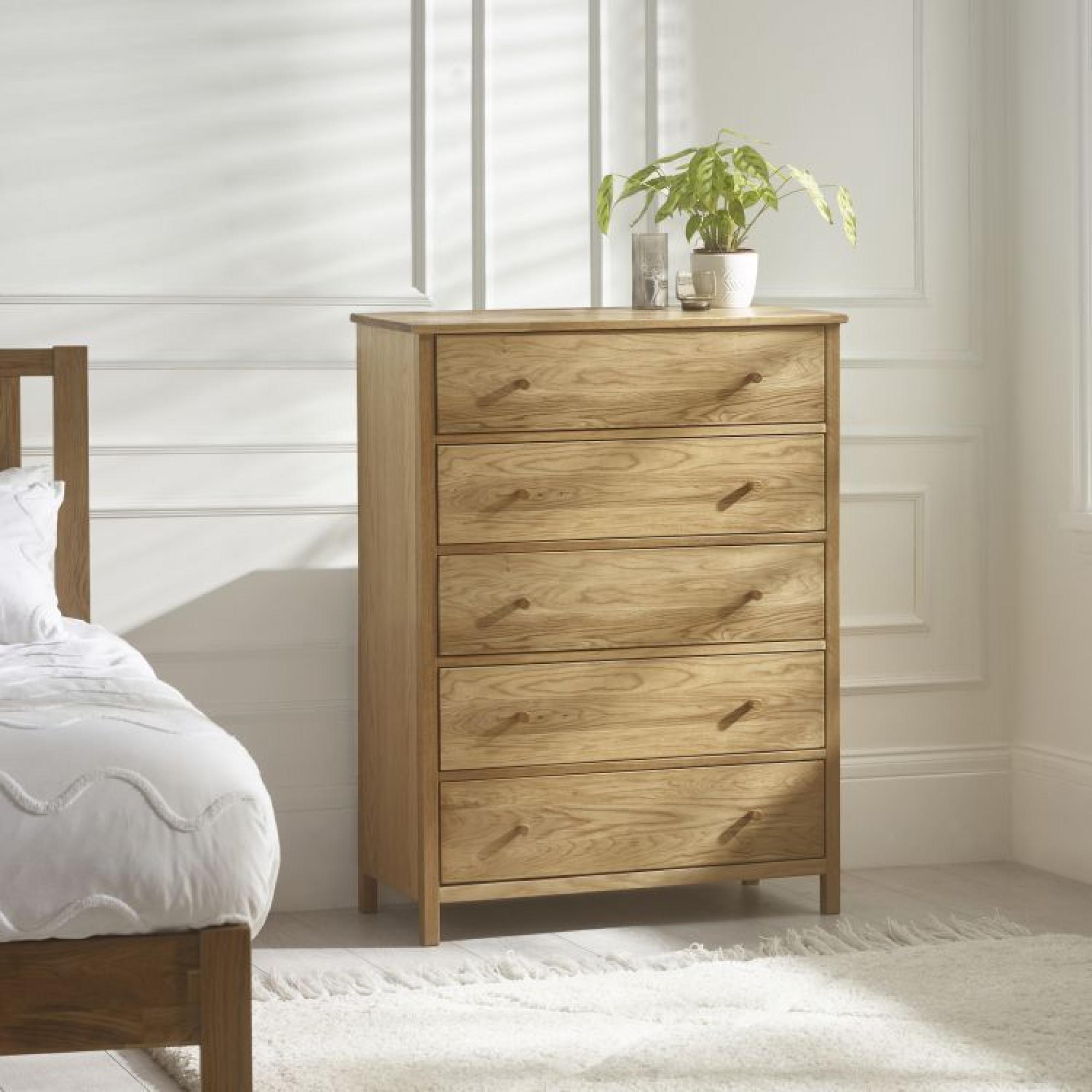 Product photograph of Coxmoor Oak 5 Drawer Chest from Choice Furniture Superstore.