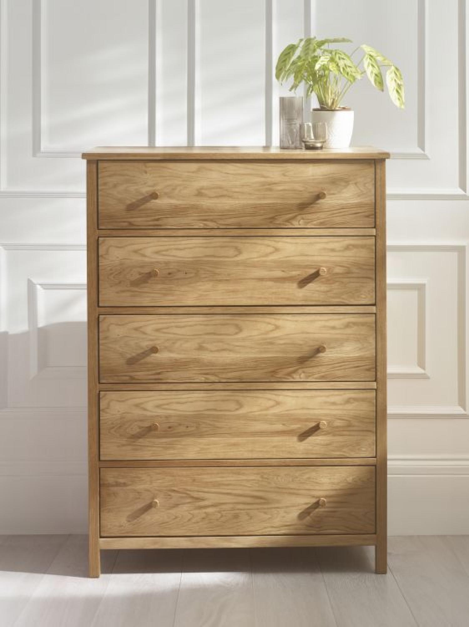 Product photograph of Coxmoor Oak 5 Drawer Chest from Choice Furniture Superstore.