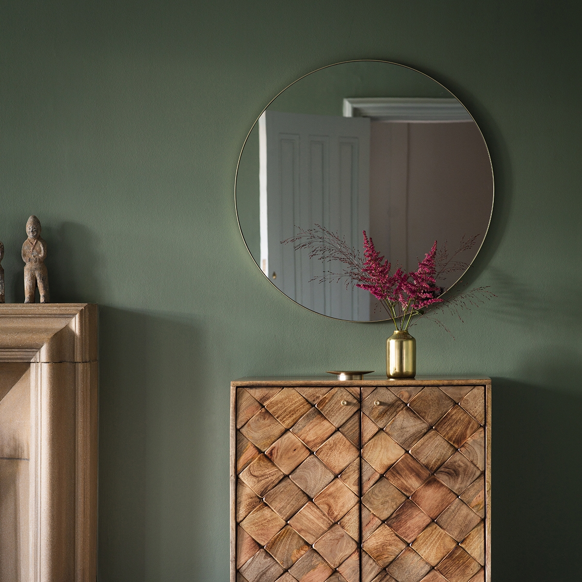 Product photograph of Bowie Champagne Round Mirror - 80cm X 80cm from Choice Furniture Superstore.