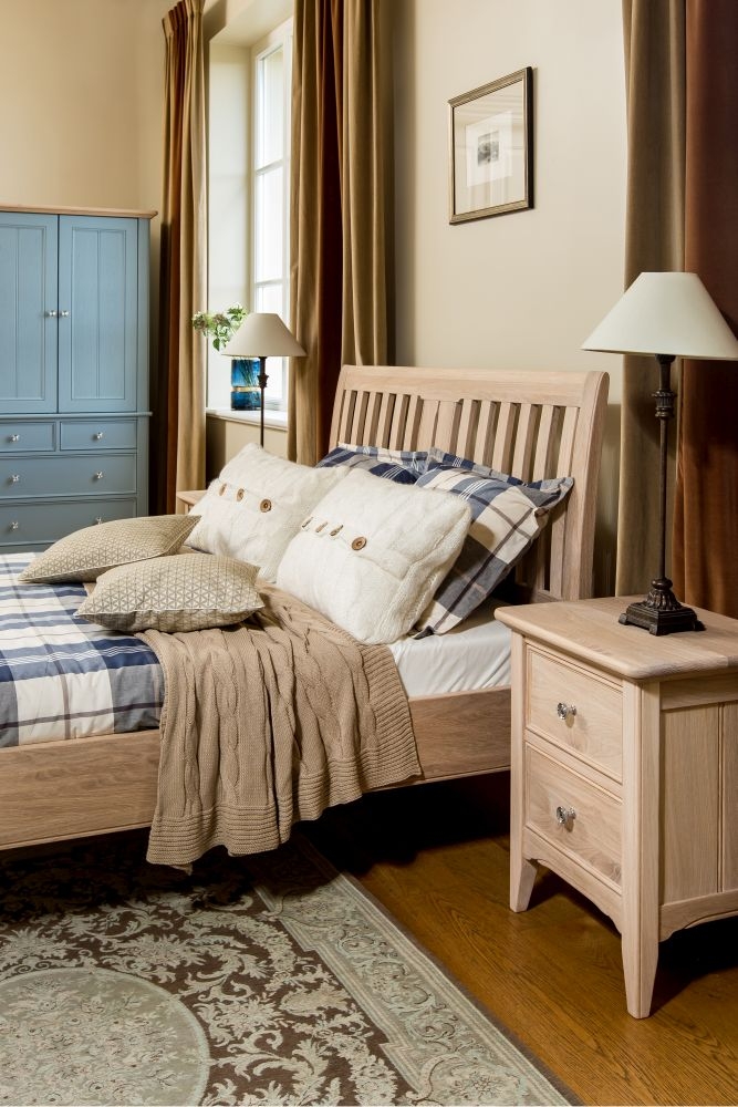 Product photograph of Tch New England Oak Bed from Choice Furniture Superstore.
