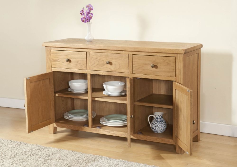 Product photograph of Dorset Oak Large Sideboard from Choice Furniture Superstore.