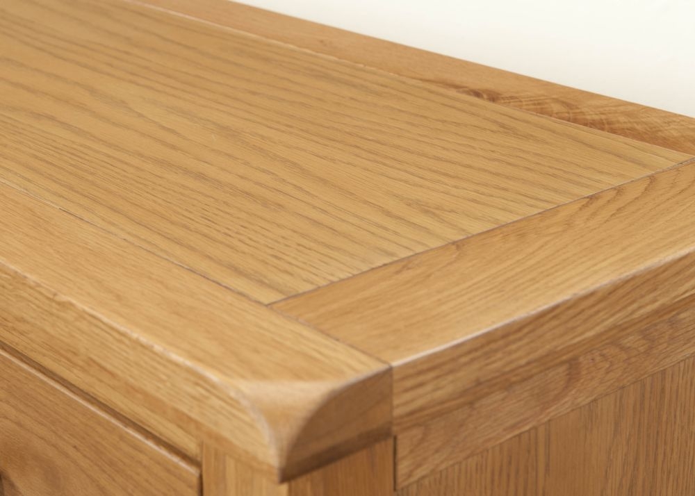 Product photograph of Dorset Oak Large Sideboard from Choice Furniture Superstore.