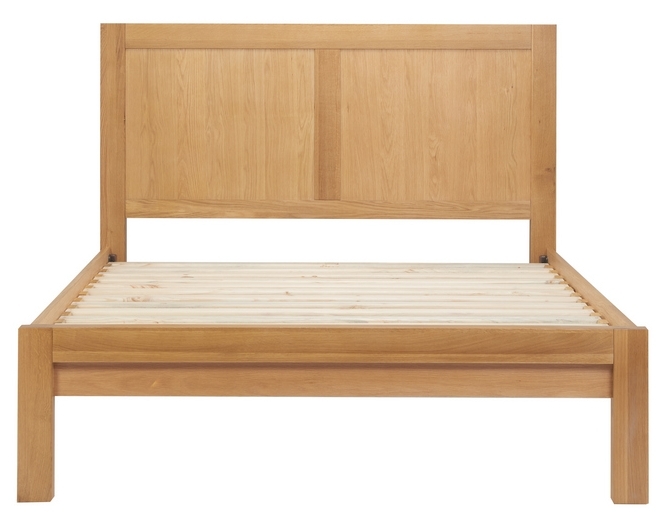 Product photograph of Bellevue Oak Bed from Choice Furniture Superstore.