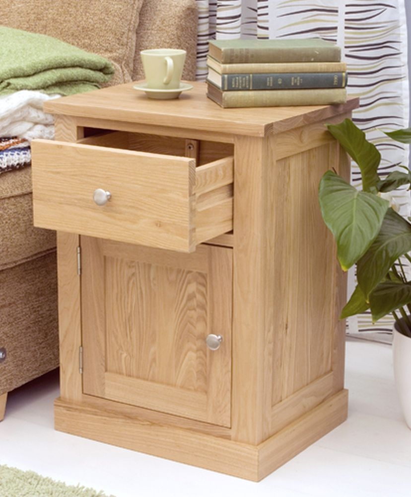 Product photograph of Mobel Oak 1 Door 1 Drawer Lamp Table from Choice Furniture Superstore.