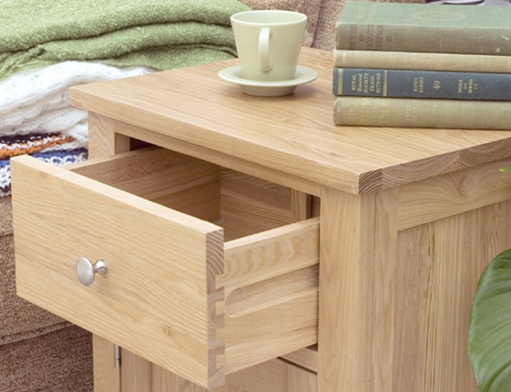 Product photograph of Mobel Oak 1 Door 1 Drawer Lamp Table from Choice Furniture Superstore.