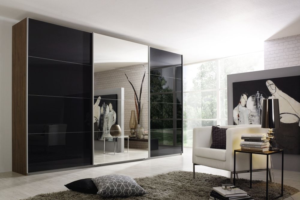 Product photograph of Kulmbach Sliding Wardrobe With Glass Front from Choice Furniture Superstore.