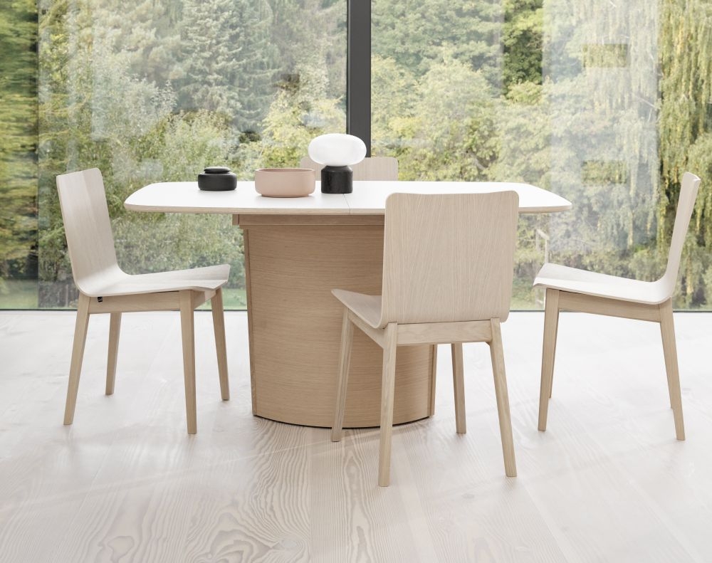 Product photograph of Skovby Sm116 Extending Dining Table from Choice Furniture Superstore.