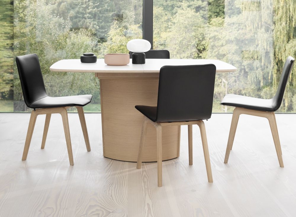 Product photograph of Skovby Sm116 Extending Dining Table from Choice Furniture Superstore.
