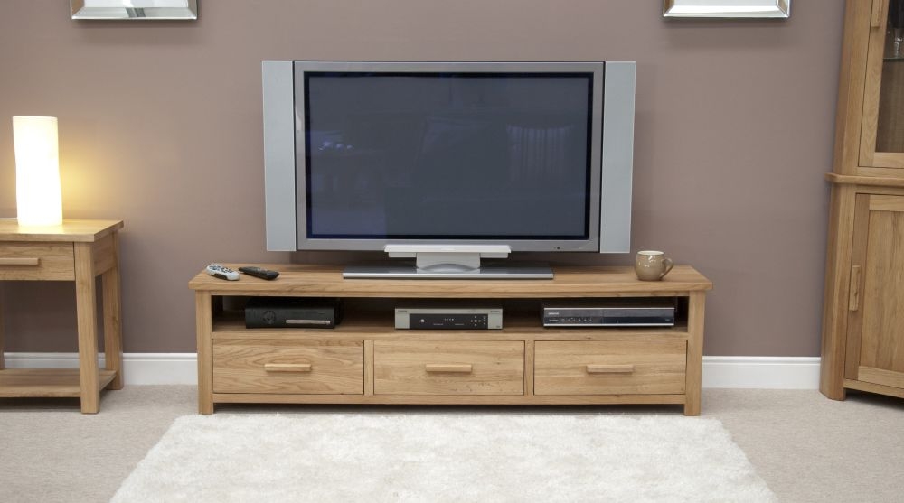 Product photograph of Homestyle Gb Opus Oak Large Plasma Tv Unit from Choice Furniture Superstore.