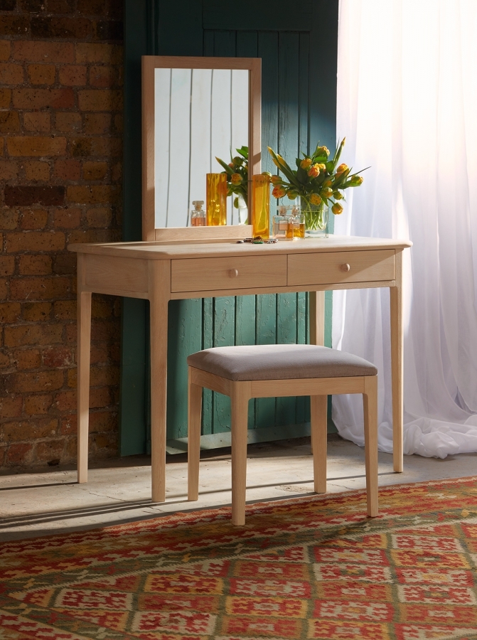 Product photograph of Hudson Oak Stool from Choice Furniture Superstore.