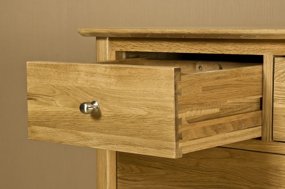 Product photograph of Shaker Oak 3 4 Drawer Chest from Choice Furniture Superstore.