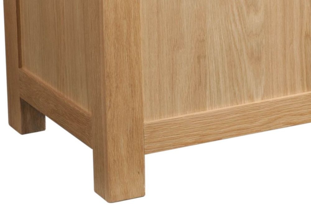 Product photograph of Appleby Oak Blanket Box from Choice Furniture Superstore.