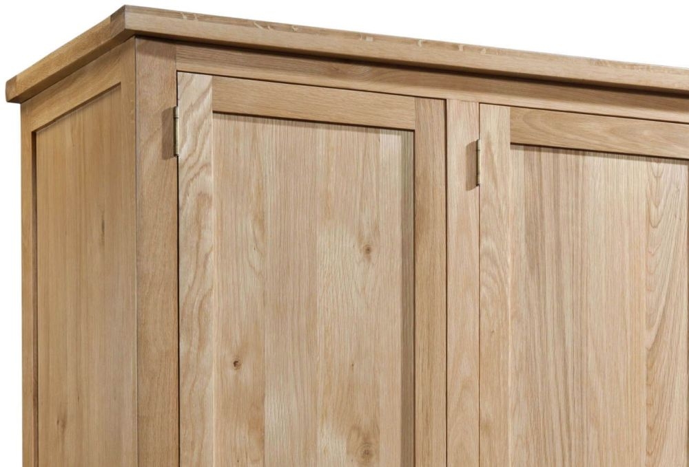 Product photograph of Appleby Oak 3 Door Triple Wardrobe from Choice Furniture Superstore.