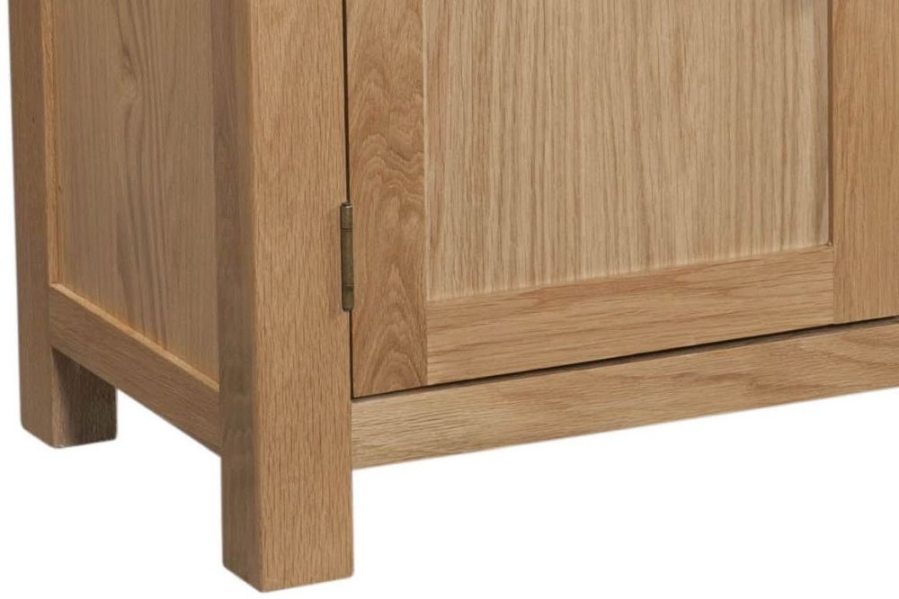 Product photograph of Appleby Oak 3 Door Sideboard from Choice Furniture Superstore.