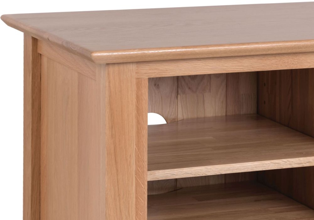 Product photograph of Nimbus Oak 90cm Small Tv Unit from Choice Furniture Superstore.