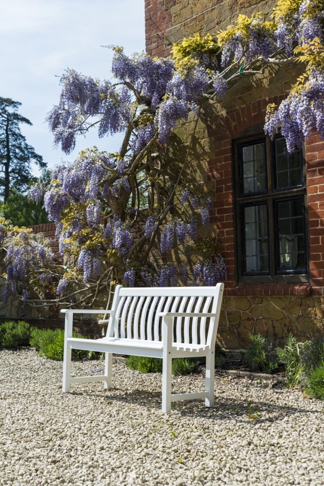 Product photograph of Alexander Rose New England White Painted Broadfield Bench 4ft from Choice Furniture Superstore.