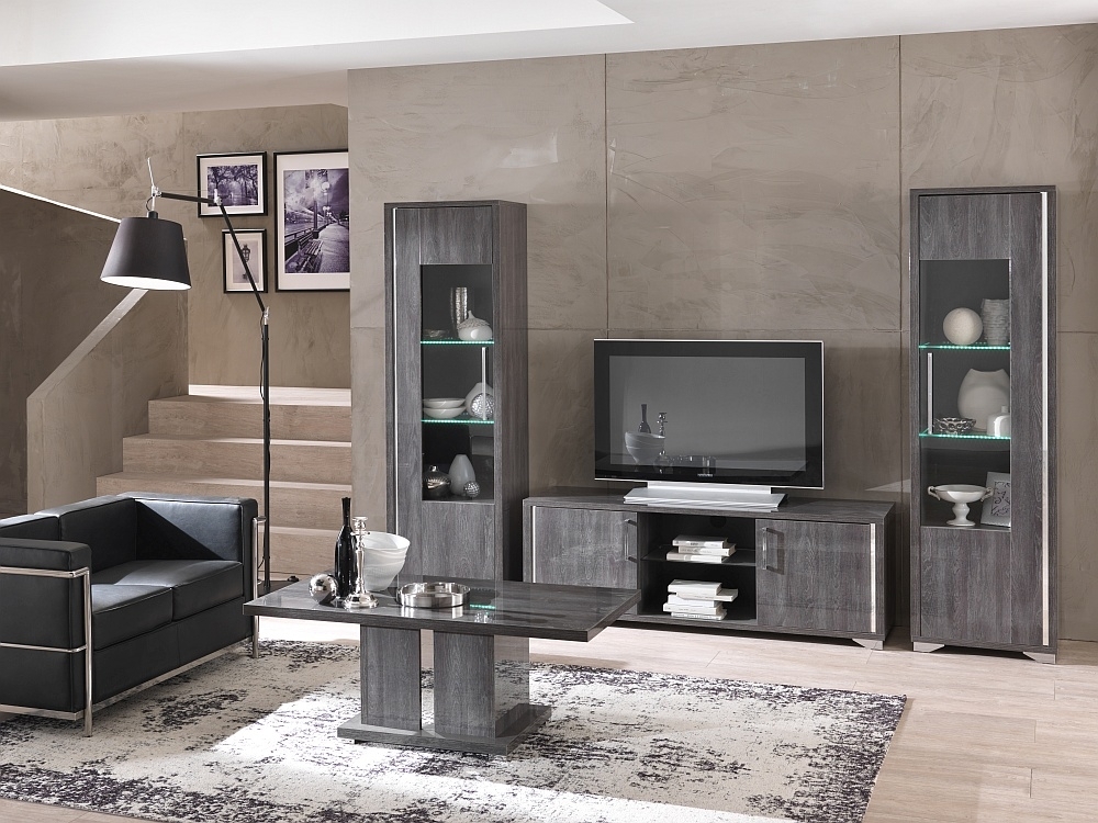 Product photograph of Augusta Oak 2 Door Large Italian Tv Unit from Choice Furniture Superstore.