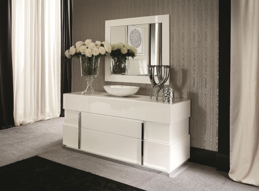 Product photograph of Alf Italia Canova White Gloss Wall Mirror from Choice Furniture Superstore.