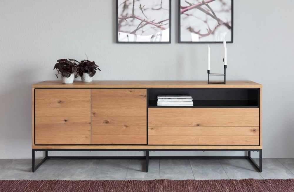Product photograph of Dahlen Oak 2 Door 2 Drawer Medium Sideboard from Choice Furniture Superstore.