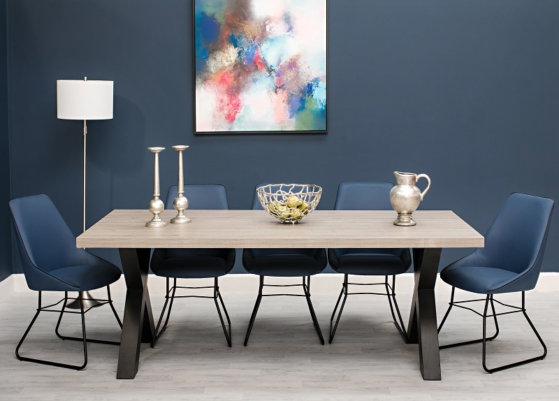 Product photograph of Dallas Oak 6 Seater Dining Table from Choice Furniture Superstore.