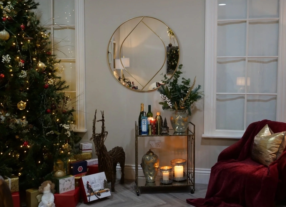 Product photograph of Mindy Brownes Estela Gold And Mirrored Drinks Trolley from Choice Furniture Superstore.