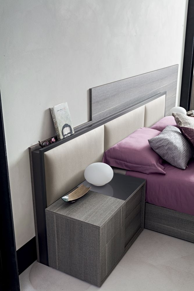 Status Futura Night Grey Sawmarked Oak Italian Bed