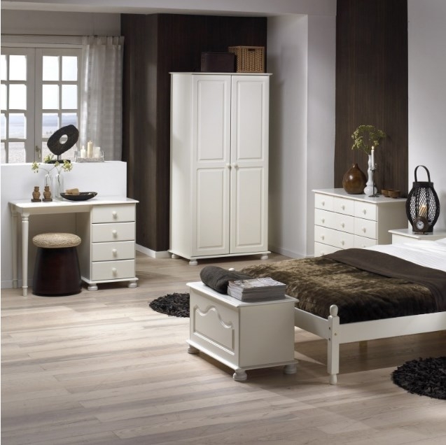 Product photograph of Richmond White 4 Drawer Single Dressing Table from Choice Furniture Superstore.